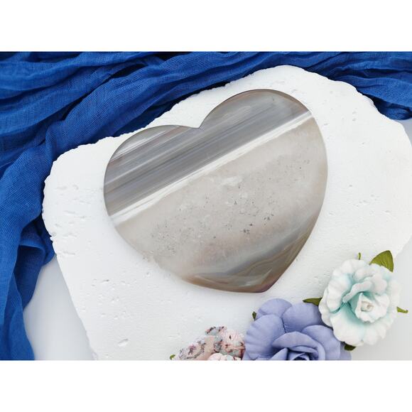Large Druzy Agate Flat Heart Crystal Carving - Picture 5 of 8